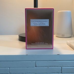 Oscar de la Renta Extraordinary Perfume